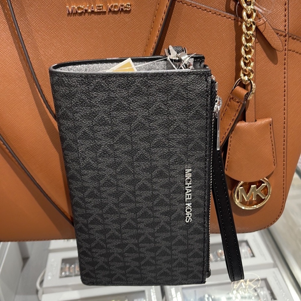 MICHAEL KORS LARGE DOUBLE ZIP WRISTLET PHONEHOLDER WALLET CLUTCH 
BLACK SIGNATUR - Picture 4 of 16